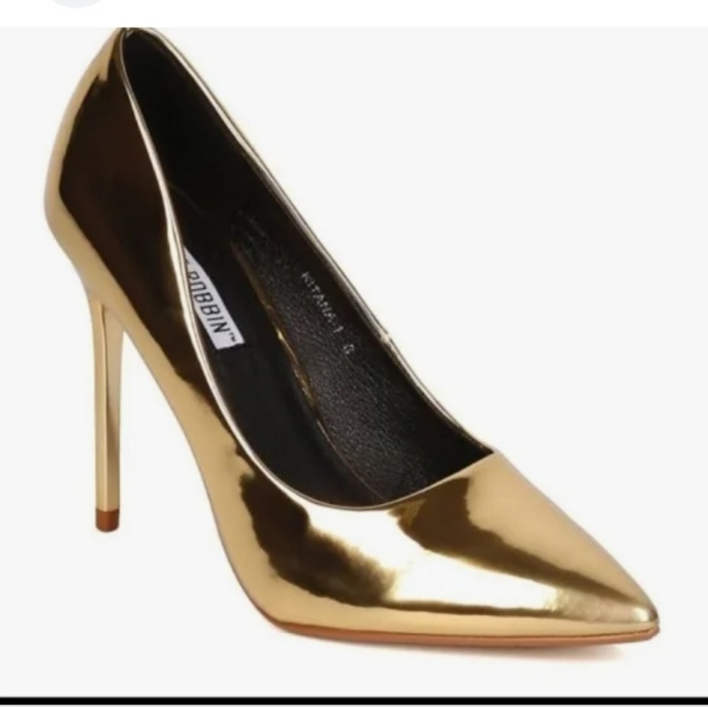 Cape Robbin Kitana Metallic Gold Heels Size 8.5